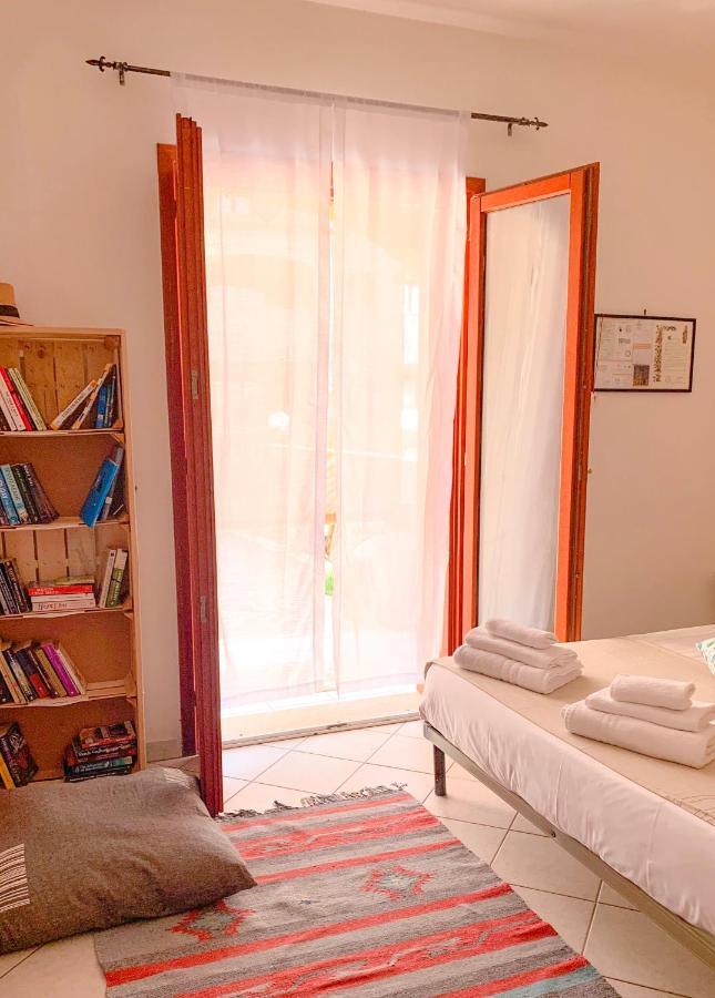 Casa Quasimodo, Con Patio E Giardino Privato Lejlighed Olbia Eksteriør billede